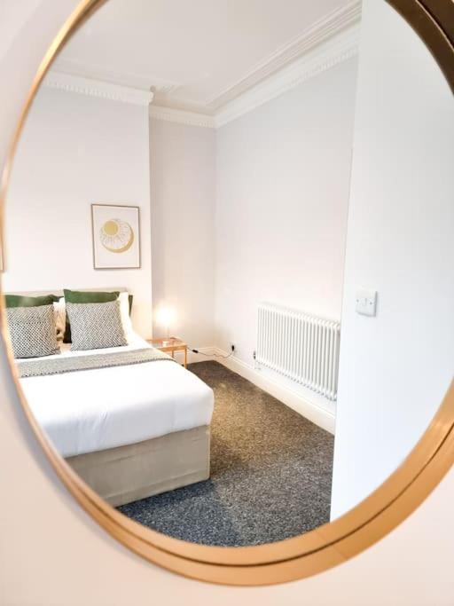 Gorgeous Newly Renovated 2 Double Bed Flat Lejlighed Swansea Eksteriør billede